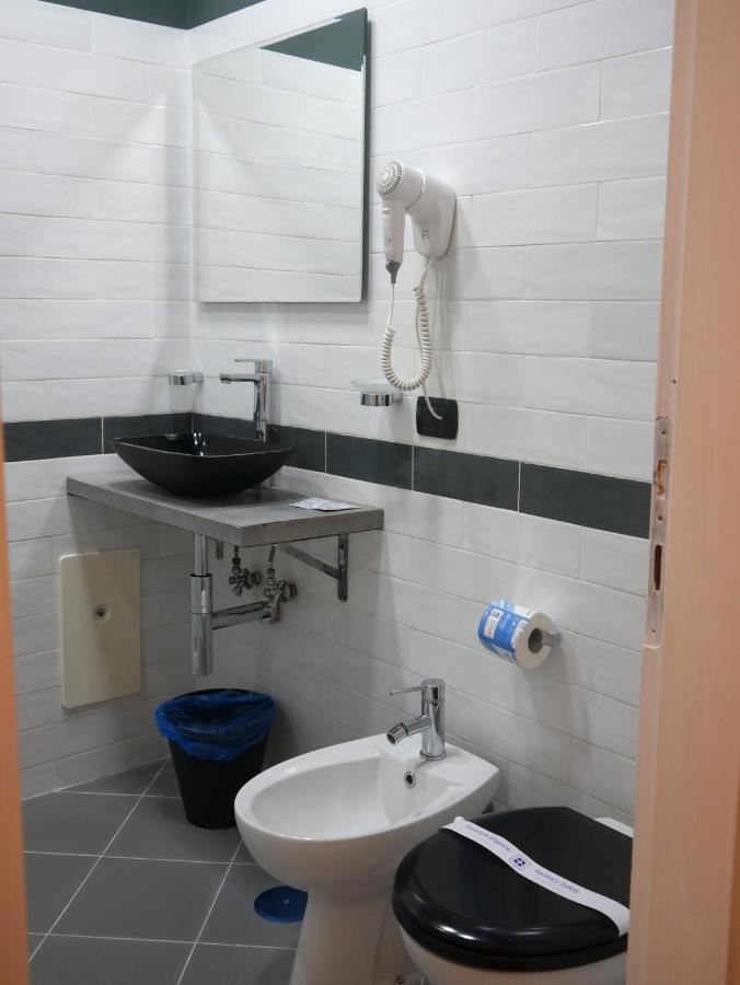 Corner Double Room,1194981784:JPEG